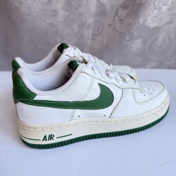 Nike Air Force 1 XXV '82 Size 3.5 Youth unisex (Women's 5) white/green low EUC - Picture 2 of 11